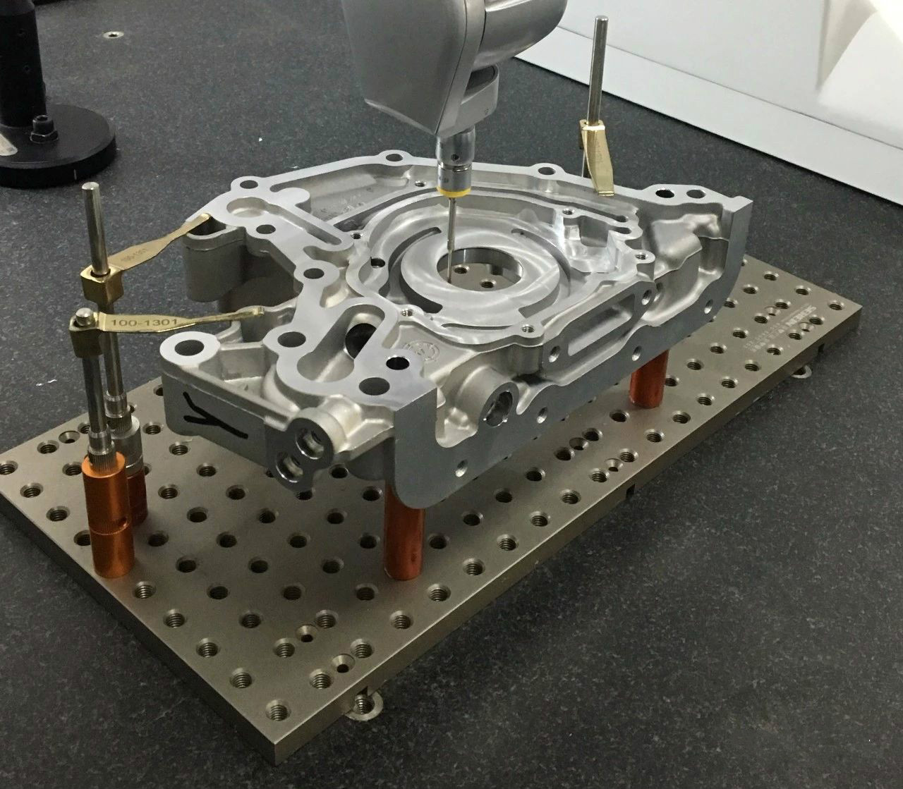 思瑞測量三坐標(biāo)柔性夾具及其應(yīng)用(圖2) 思瑞測量三坐標(biāo)柔性夾具及其應(yīng)用(圖2)